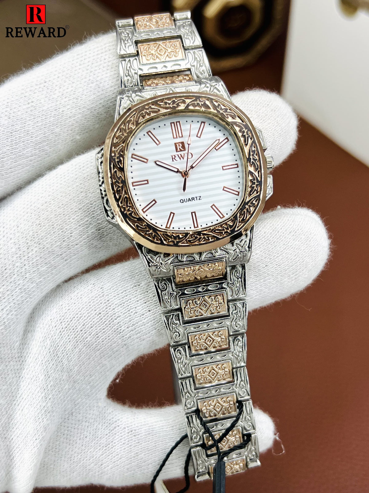 Embossed Stainless Steel Luxury Watch