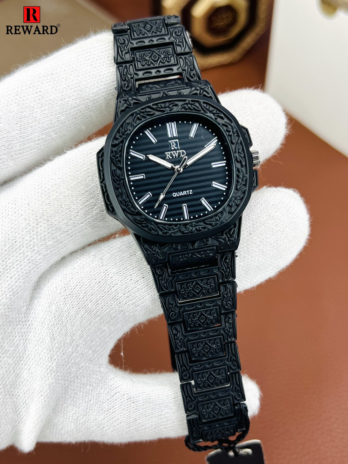 Embossed Stainless Steel Luxury Watch