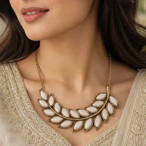 Ivory Laurel Necklace