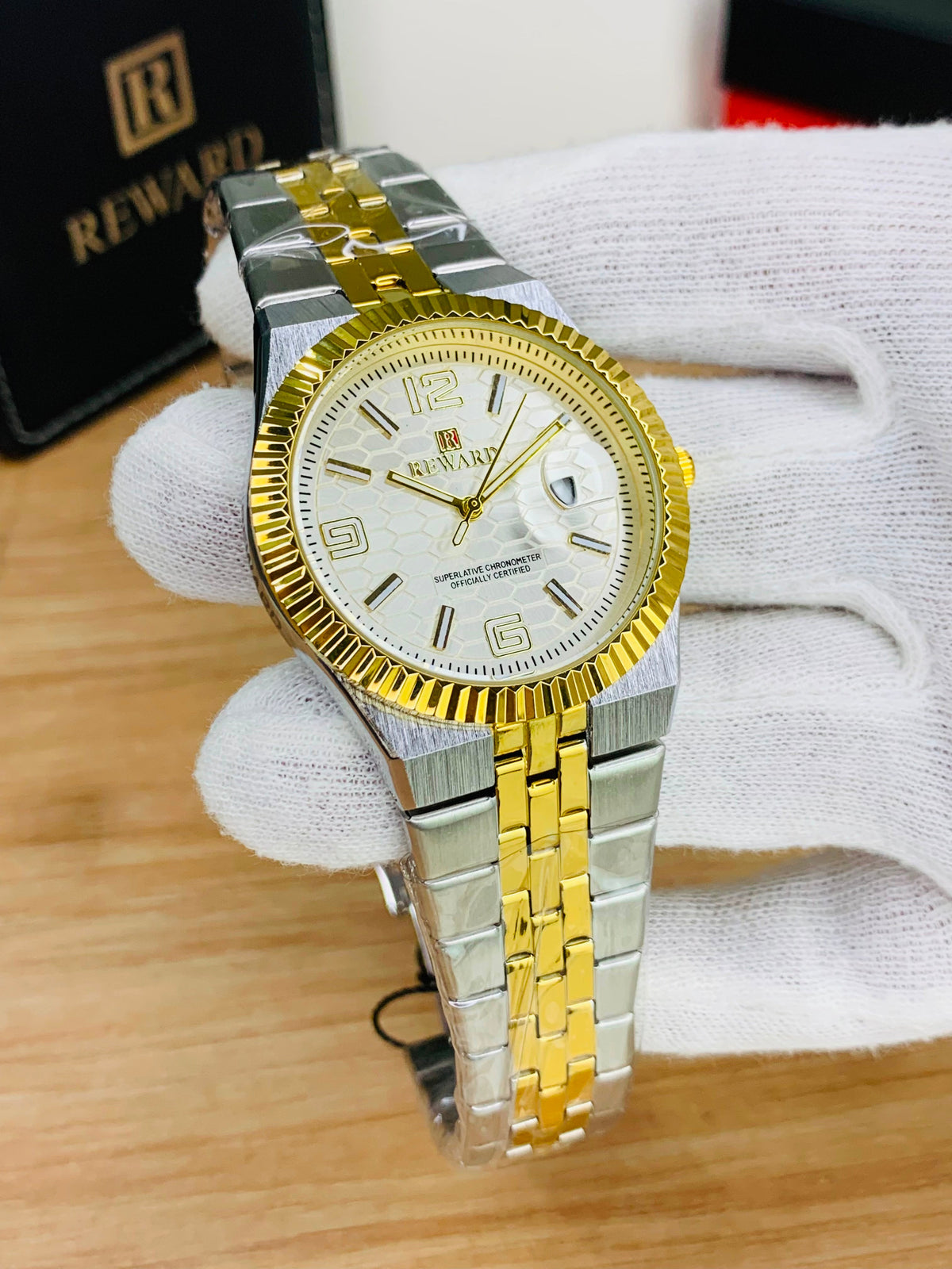 BIN-B Reward Honeycomb Luxury Chronometer Watch – Premium Stainless Steel with Date