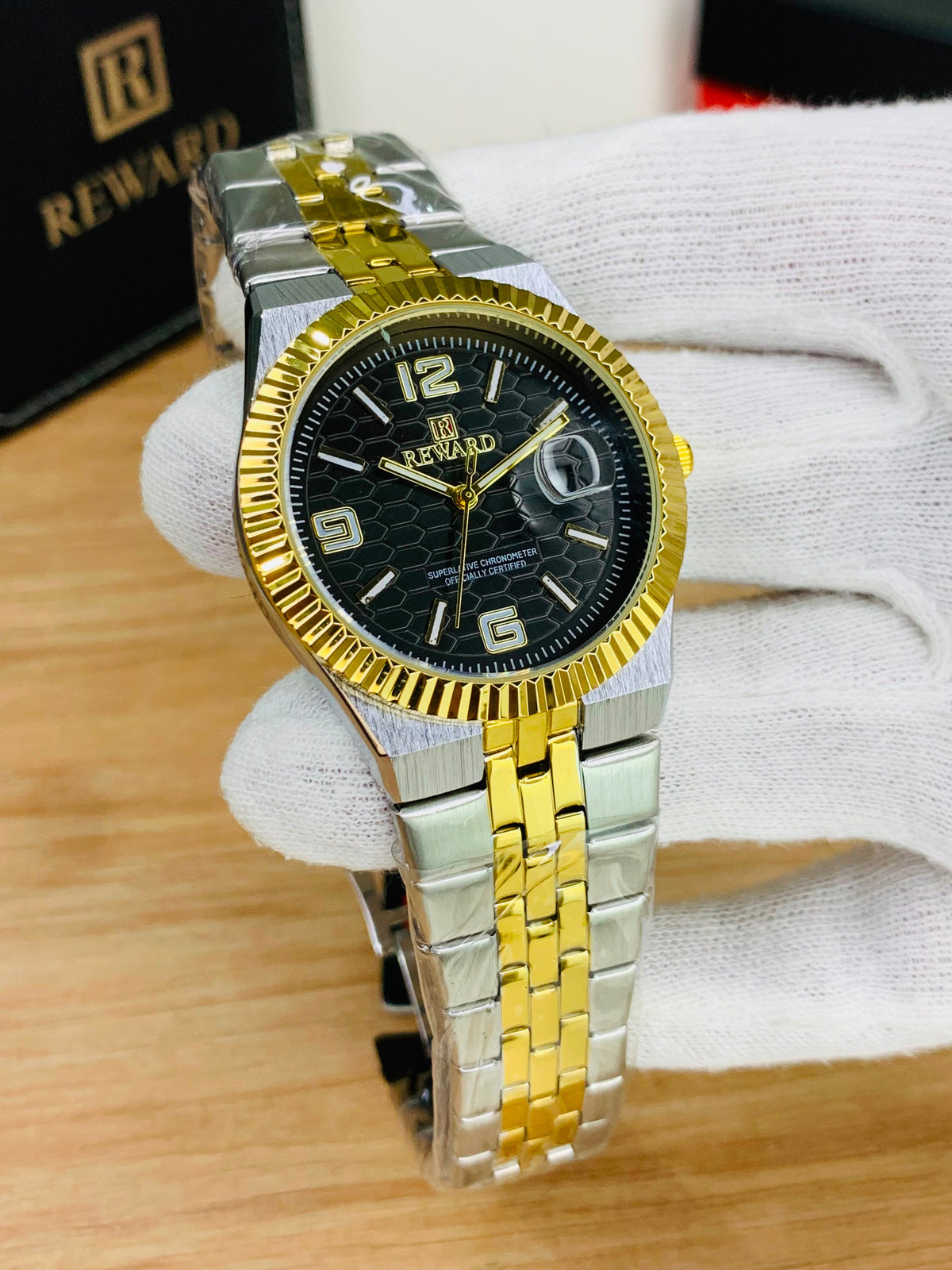 BIN-B Reward Honeycomb Luxury Chronometer Watch – Premium Stainless Steel with Date